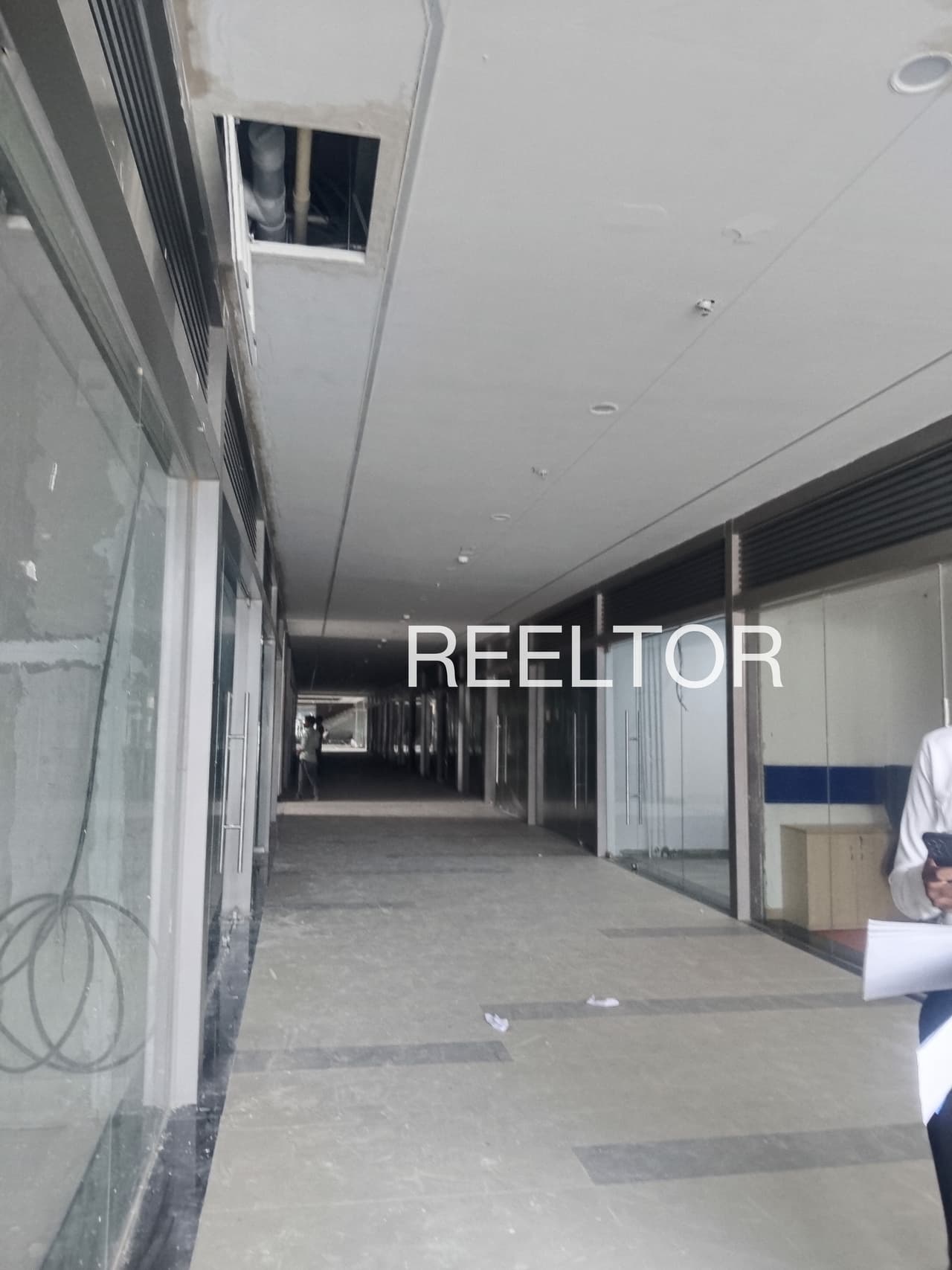 Showroom For Rent In Sikkujonni Ambur