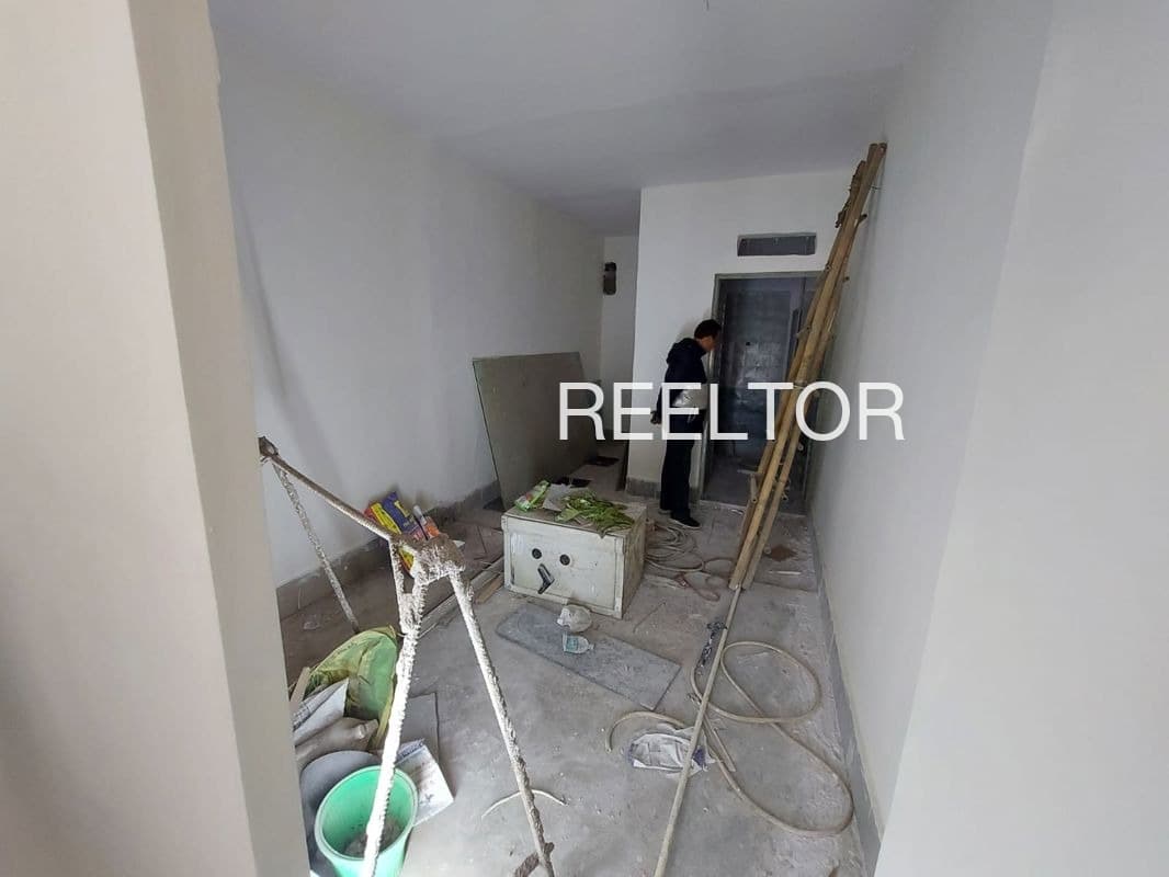 Shop For Sale In Chakarpur Rahatgarh