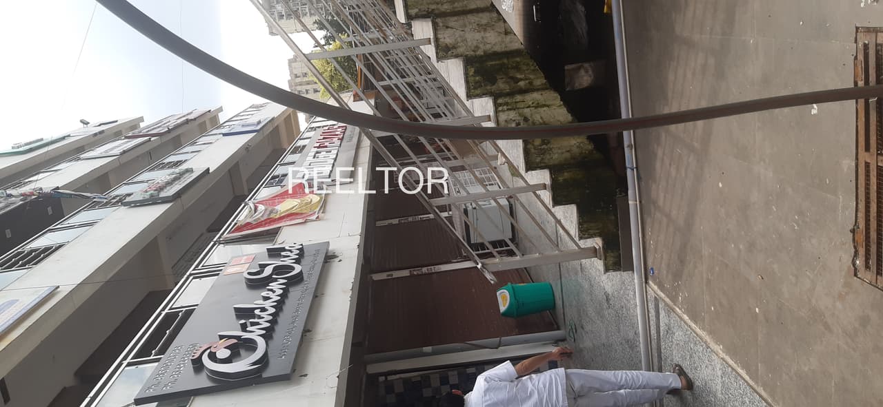 Showroom For Rent In Ghanghati Attabira