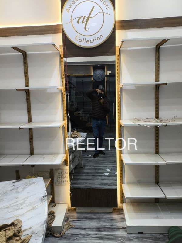 Showroom For Sale In Pachara Tumsar