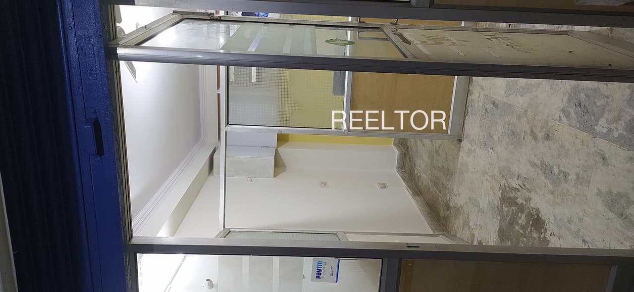 Showroom For Rent In Dopur Bassi