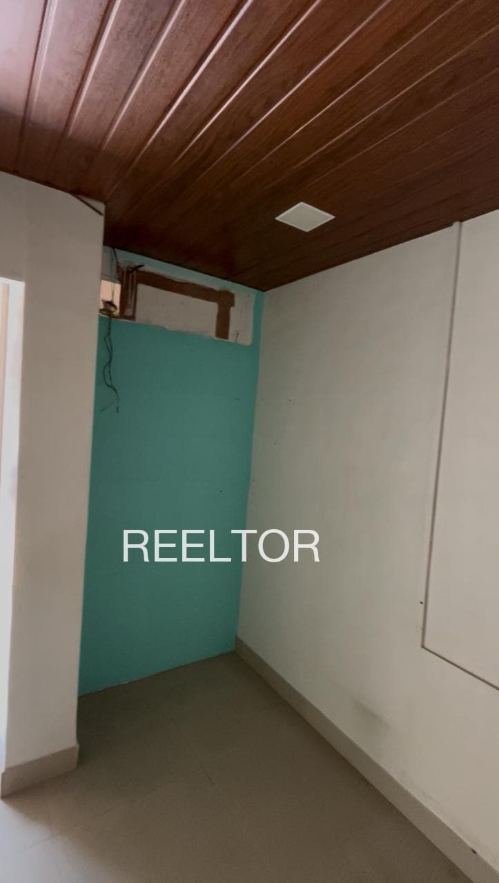 Showroom For Sale In Chopankala Chachaura