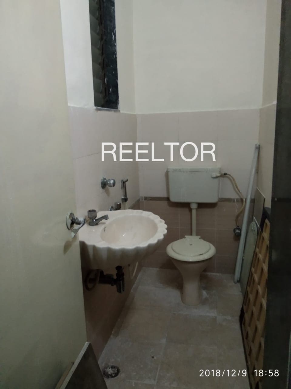 Shop For Rent In Sangadi Sakoli