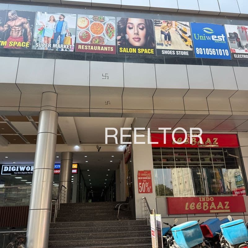 Showroom For Sale In Murinjapuzha Peerumade