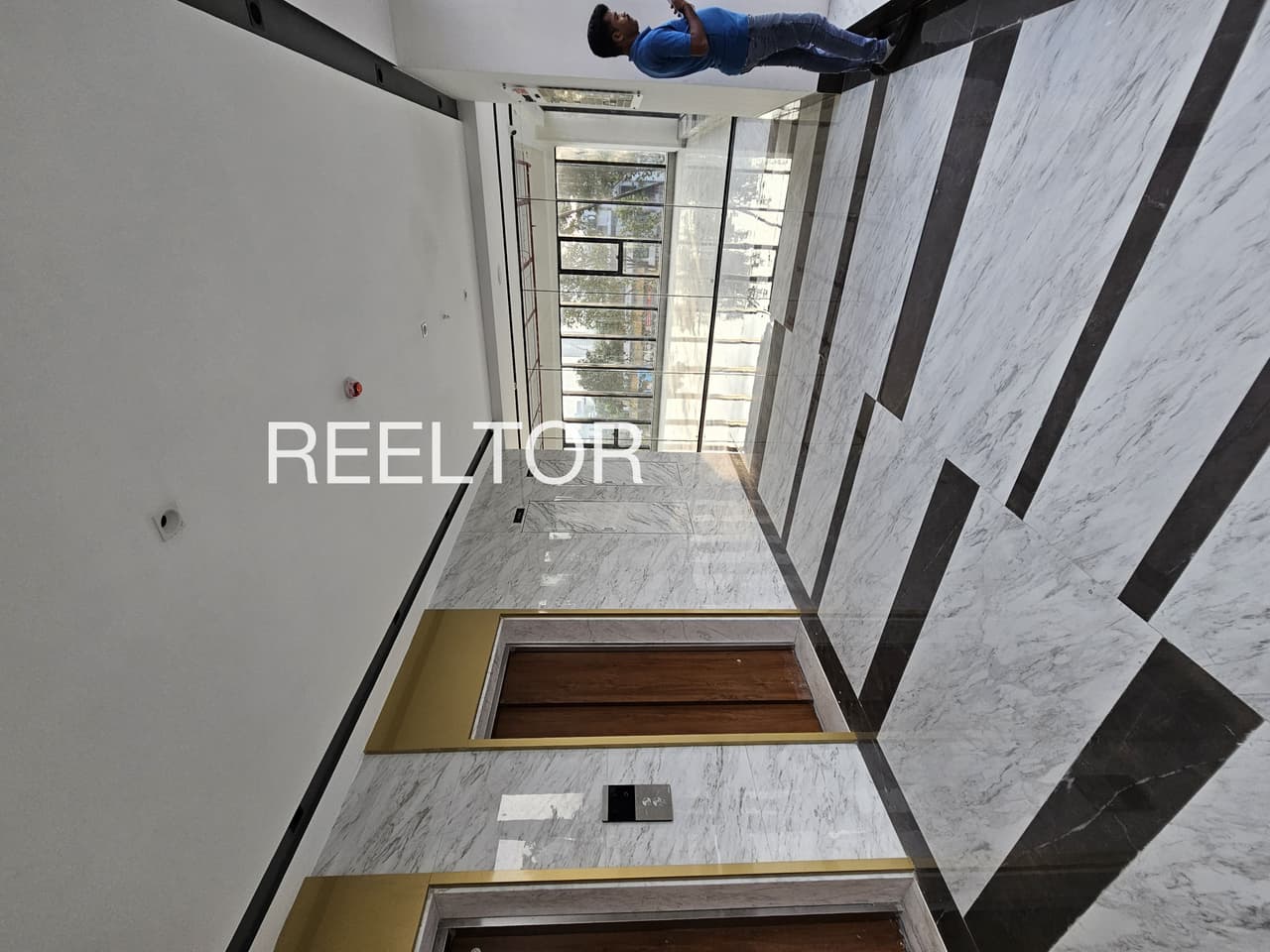 Showroom For Rent In Mondhale Utran Parola