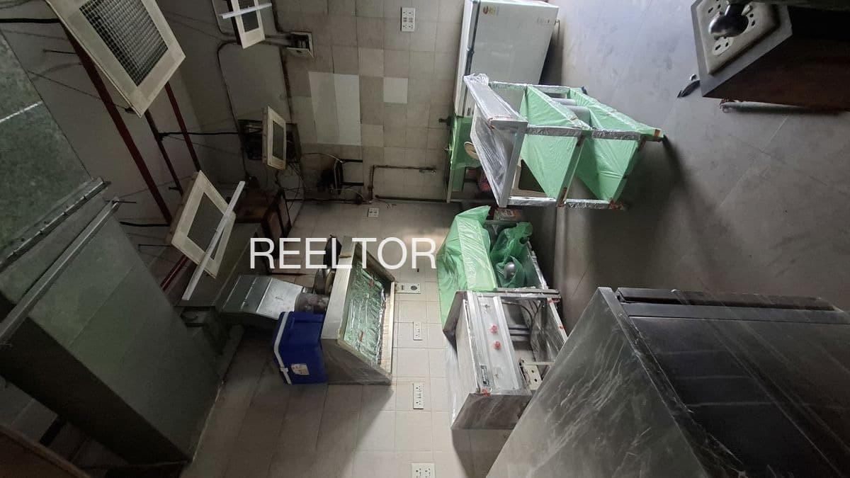 Showroom For Sale In Kailash Colony Kalkaji
