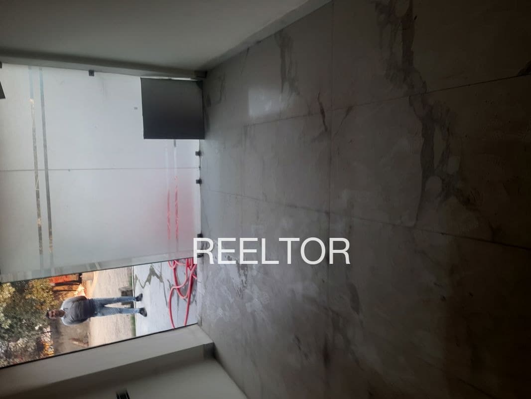 Shop For Rent In Jangipur Majhiaon