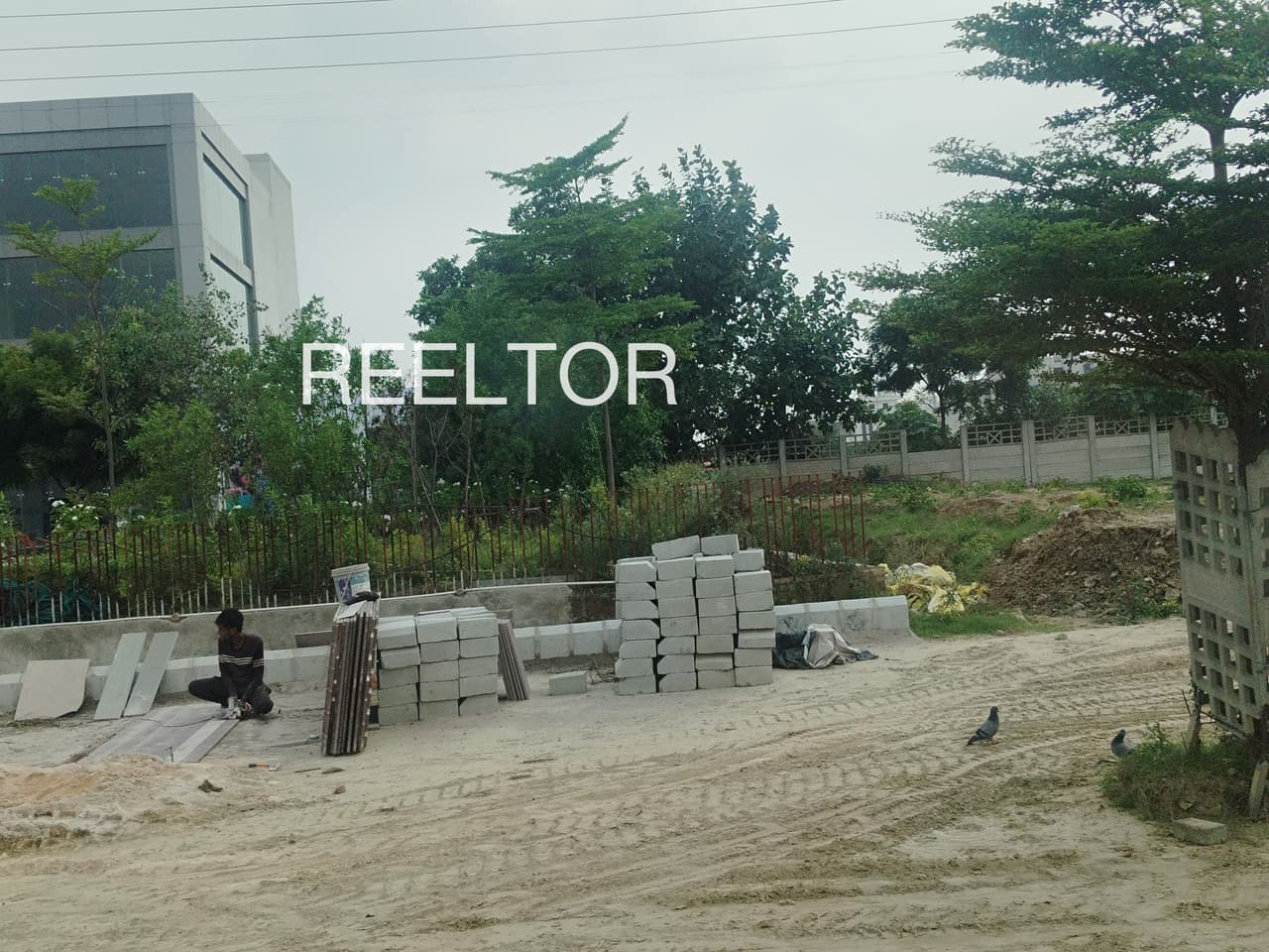 Showroom For Rent In Sittutola Gondiya