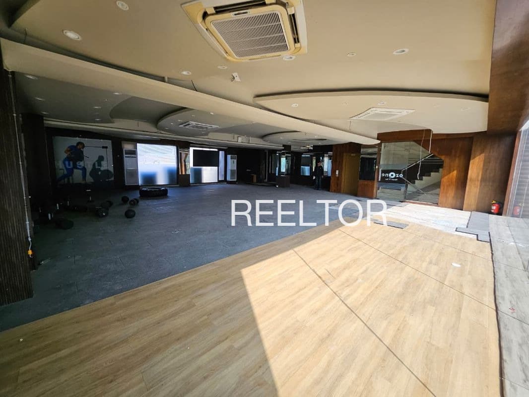 Showroom For Rent In Rajbai Majholi