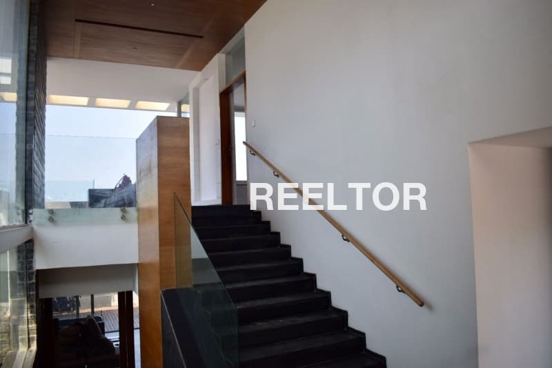 Image of 4th Floor 5 BHK Villa Available in Rohini Sector 3