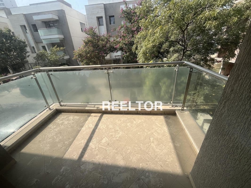 Image of Airy 1st Floor 8 BHK Villa in Boraj