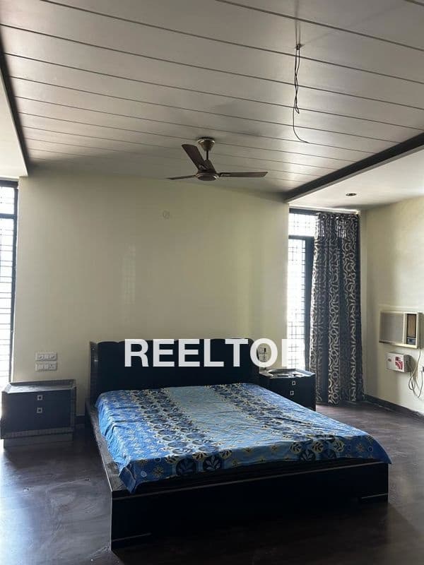 Image of South-Facing 8 BHK Villa for Sale in Preet Vihar Block F