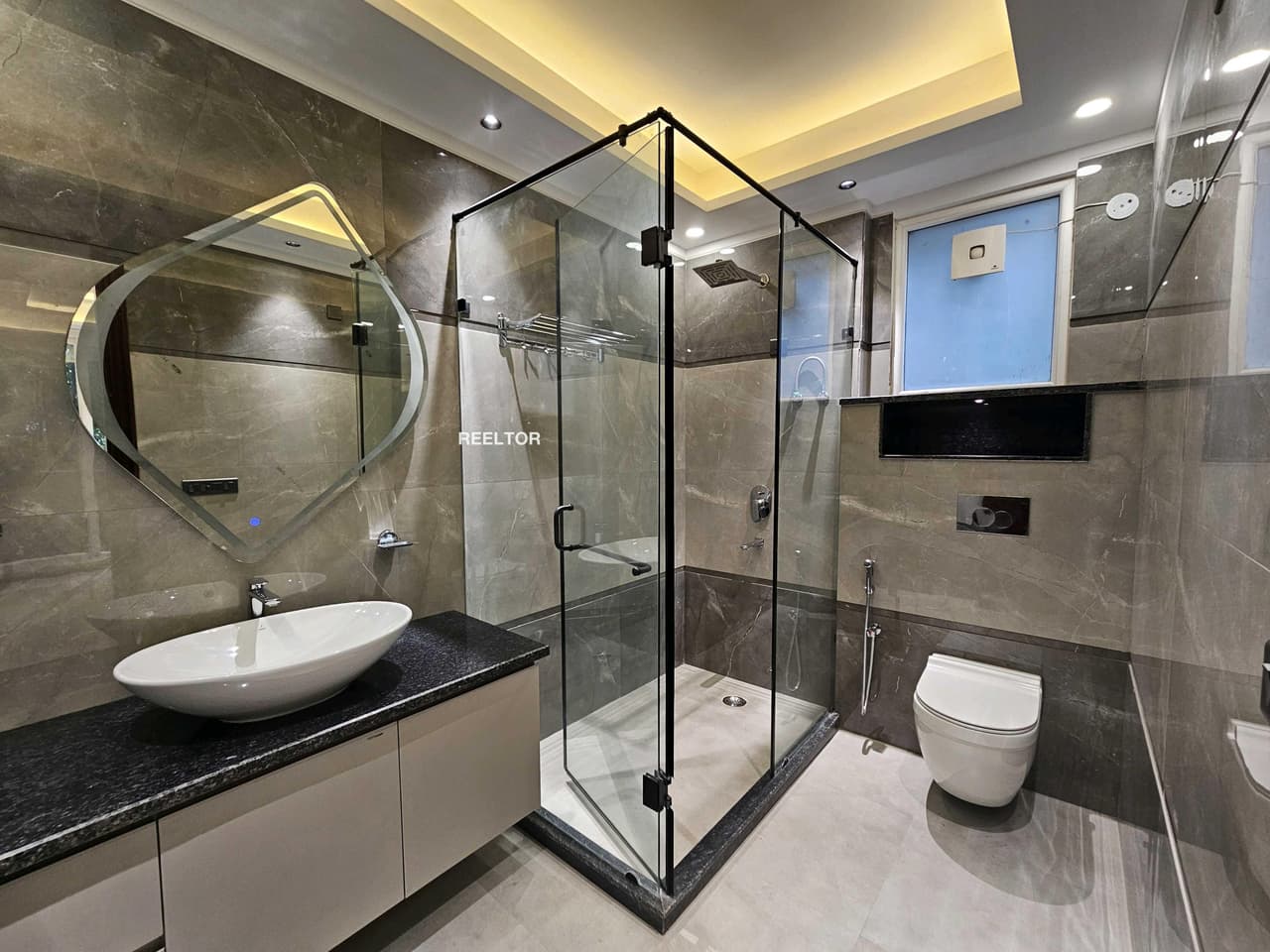 Image of 6 BHK Villa | 2nd Floor | 6000 sqft | UPSIDC