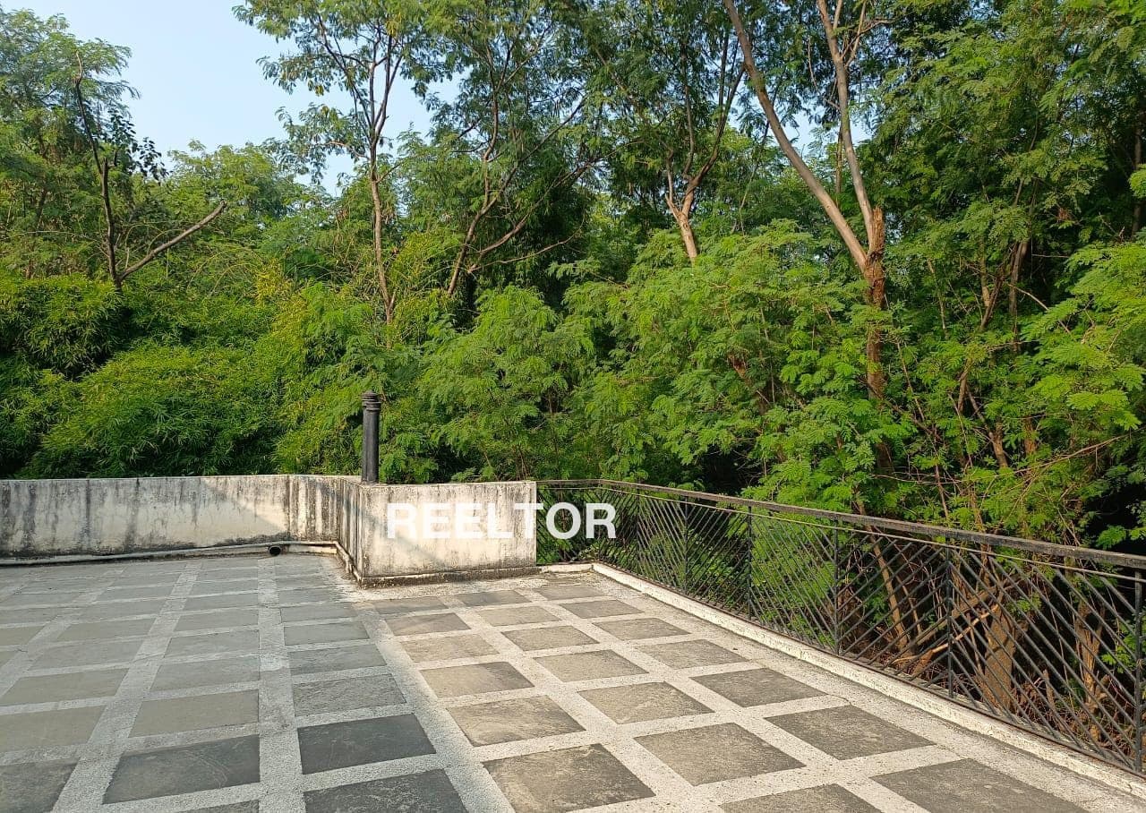 Image of Immediate For Sale — 7 BHK in Chirnotiya