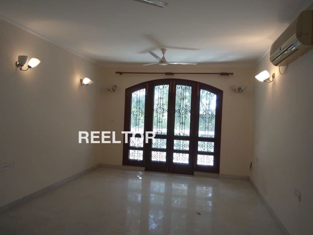 Image of Generous 3000 sqft 8 BHK Villa in Sector 65, Faridabad