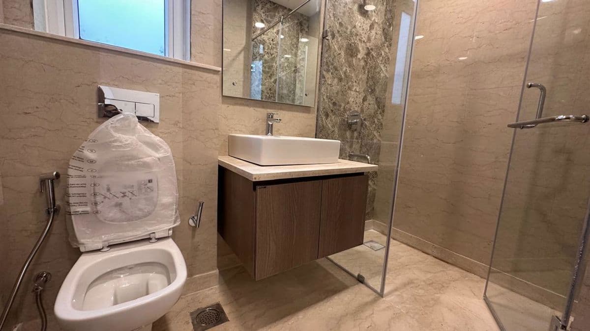 Image of East-Facing 6 BHK Villa for Sale in Nirnay Nagar Sector 3 Pocket 1