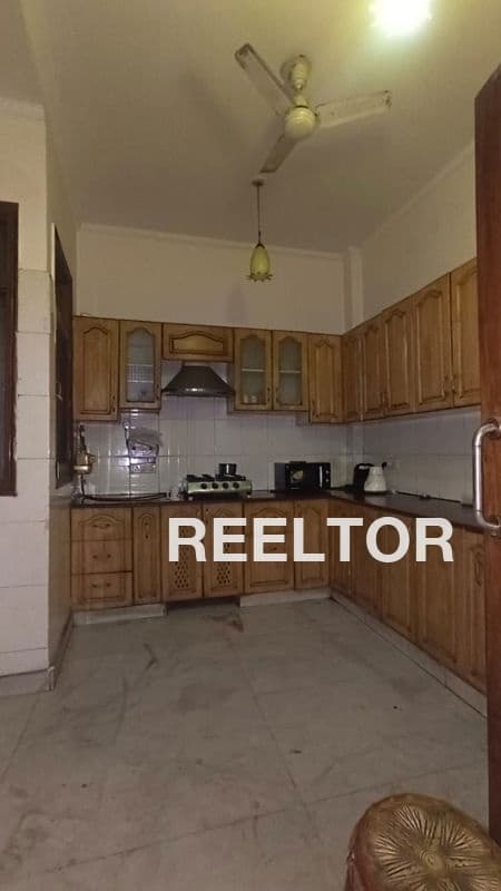 Image of Ready to Move 5 BHK Villa for Rent in Sector 32