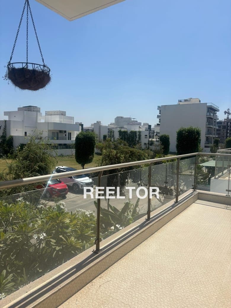 Image of 4820 sqft Carpet 5 BHK in Knowledge Park 3, Greater Noida