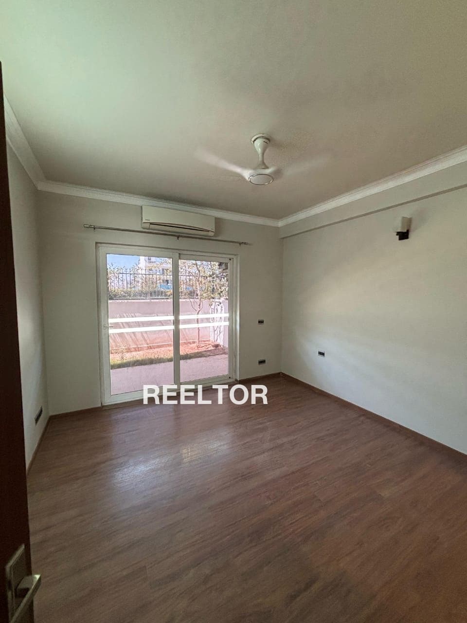 Image of East-Facing 8 BHK Villa for Sale in KAVIARASU KANNADASAN NAGAR Block 3