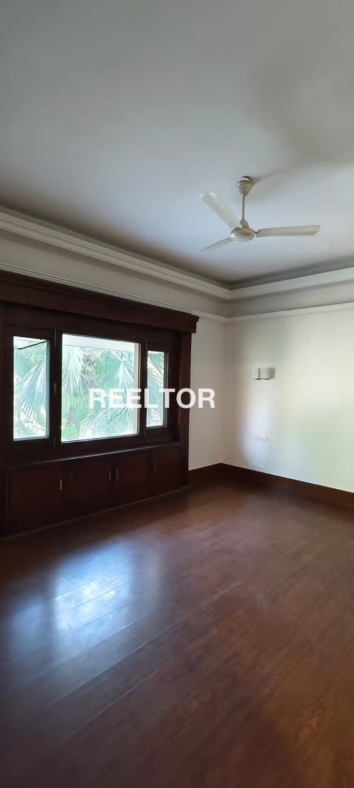 Image of 6 BHK Villa on sale in sector 46, Noida