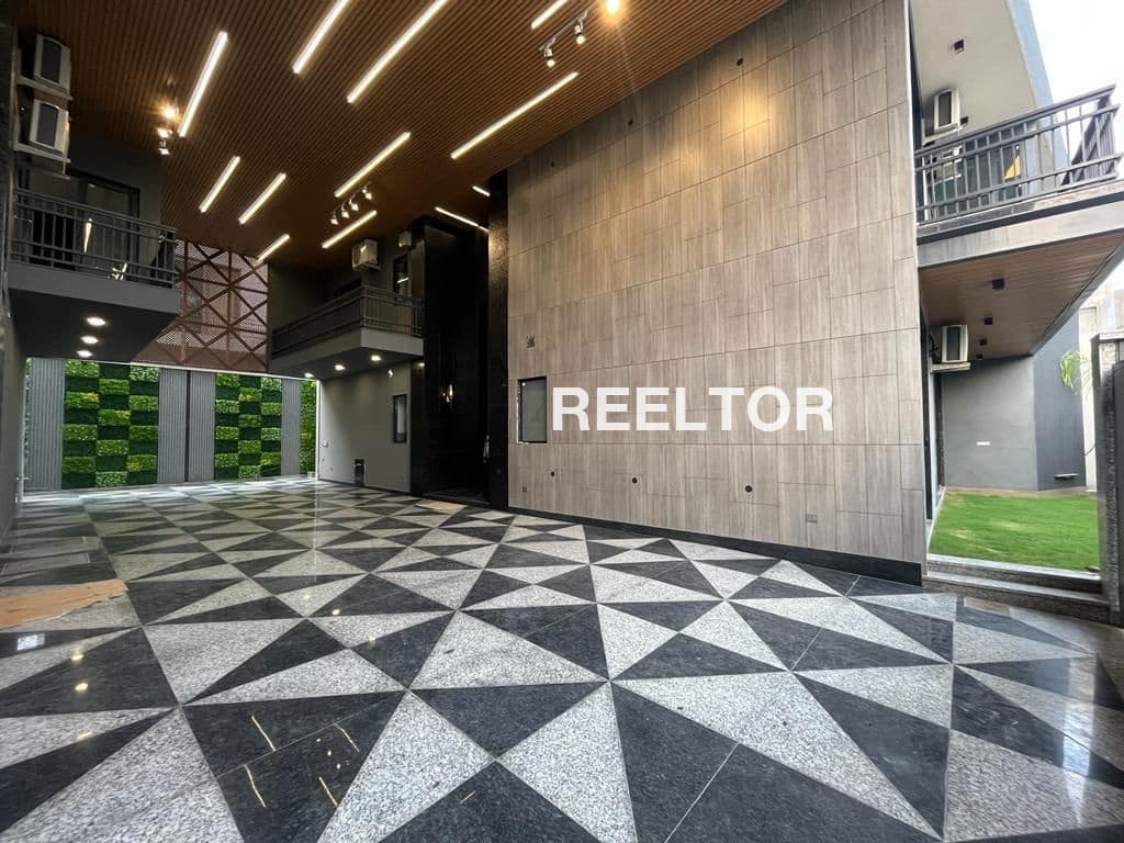 Image of Efficient 1823 sqft 8 BHK in Ashok Vihar Phase 1 Block IB,  Delhi