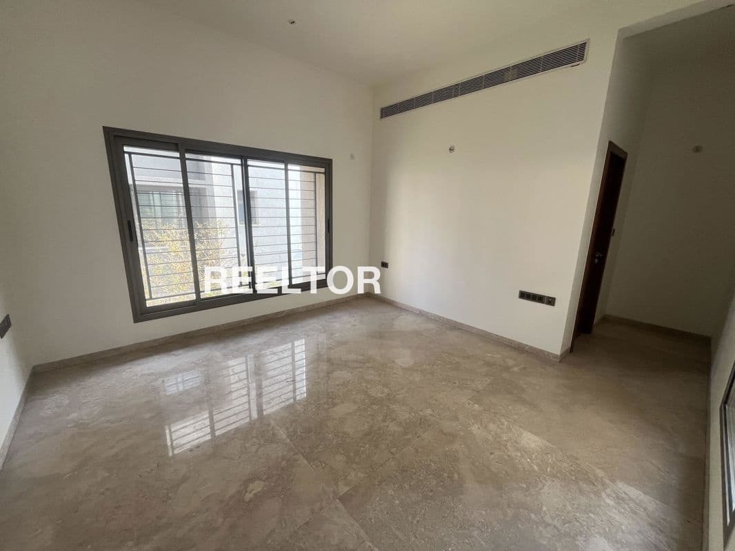 Image of 7 BHK Villa Ready for Sale in sector 58