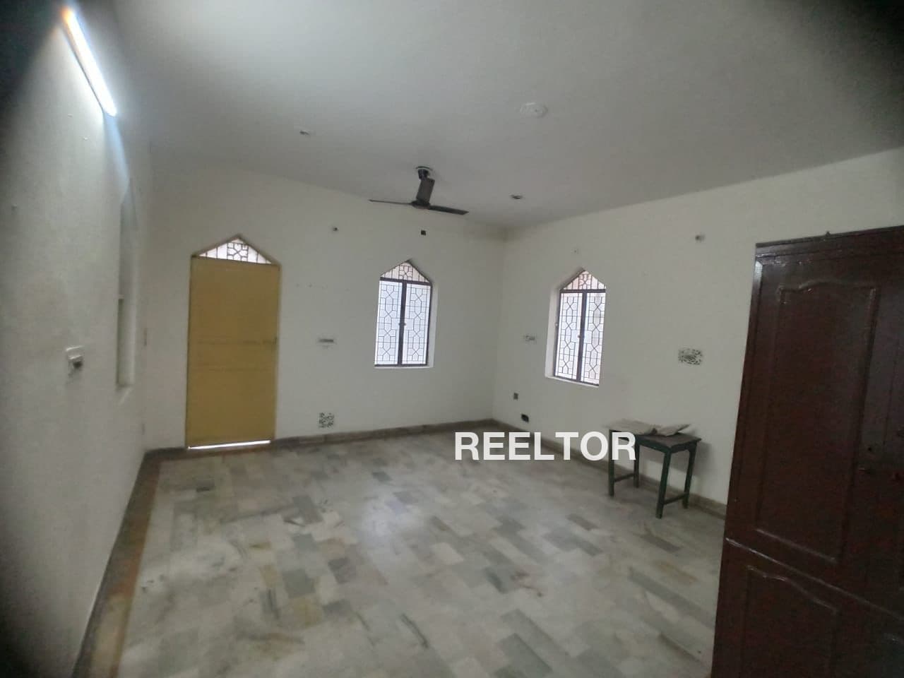 Image of Large 4000 sqft 5 BHK for Sale in Ashok Vihar Phase 3 Block PA