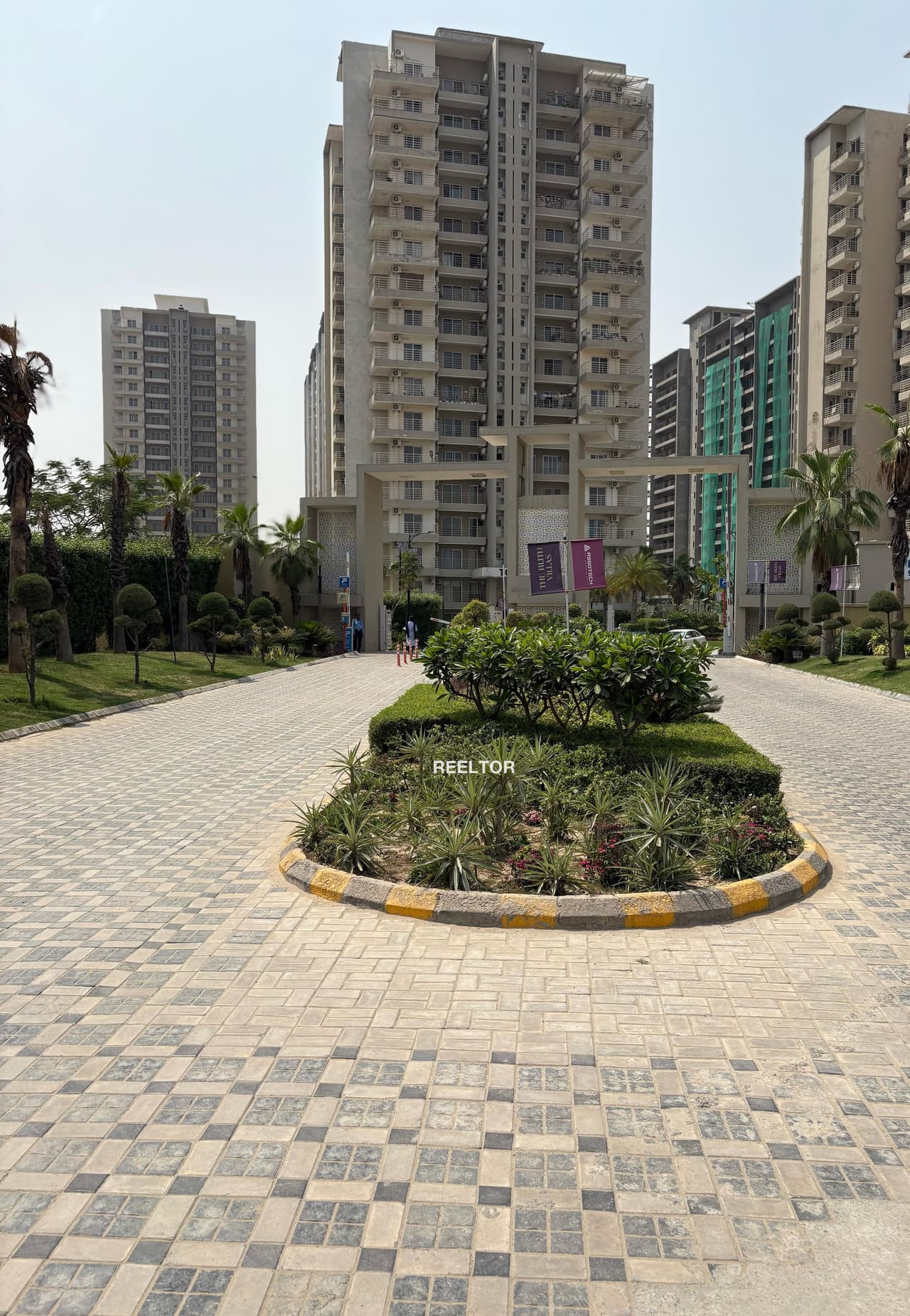 Image of Metro Nearby 8 BHK Villa for Rent in Nirnay Nagar Sector 3 Pocket 1