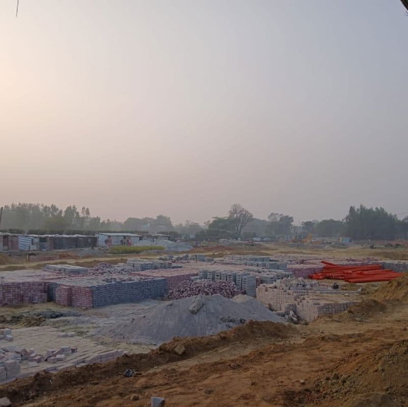 Image of 5th Floor 6 BHK Villa Available in Subhash Nagar