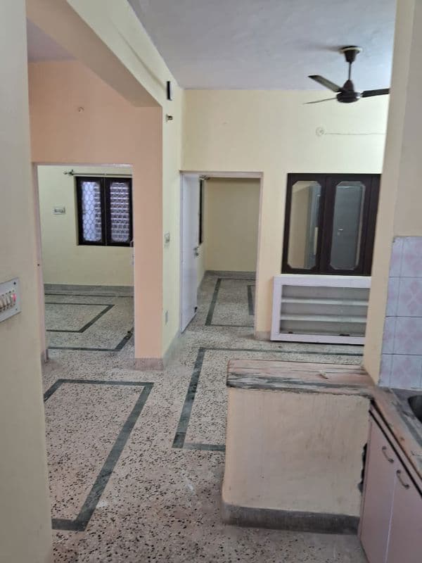 Image of Upscale 6 BHK Villa at ₹50k in Laxmi Narayan Puri