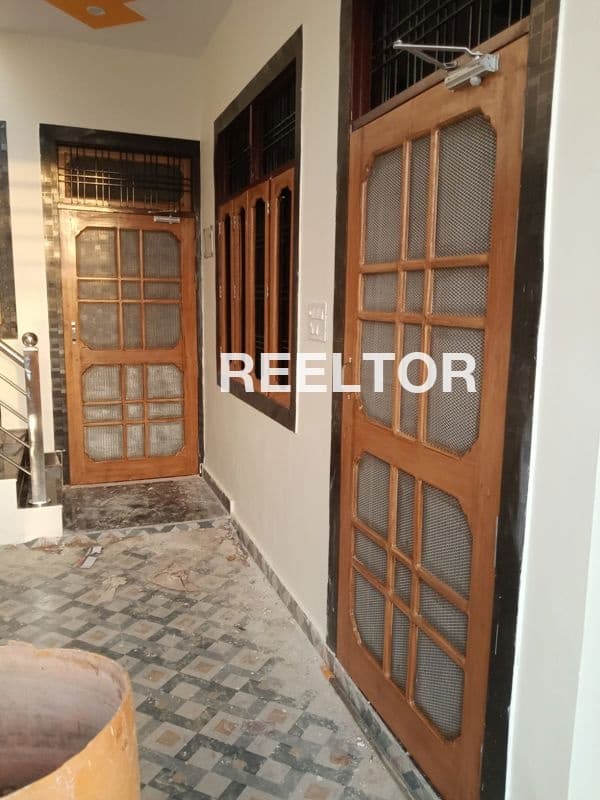 Image of Family-Friendly 6 BHK Villa in Vikas Puri Sector D,  Delhi
