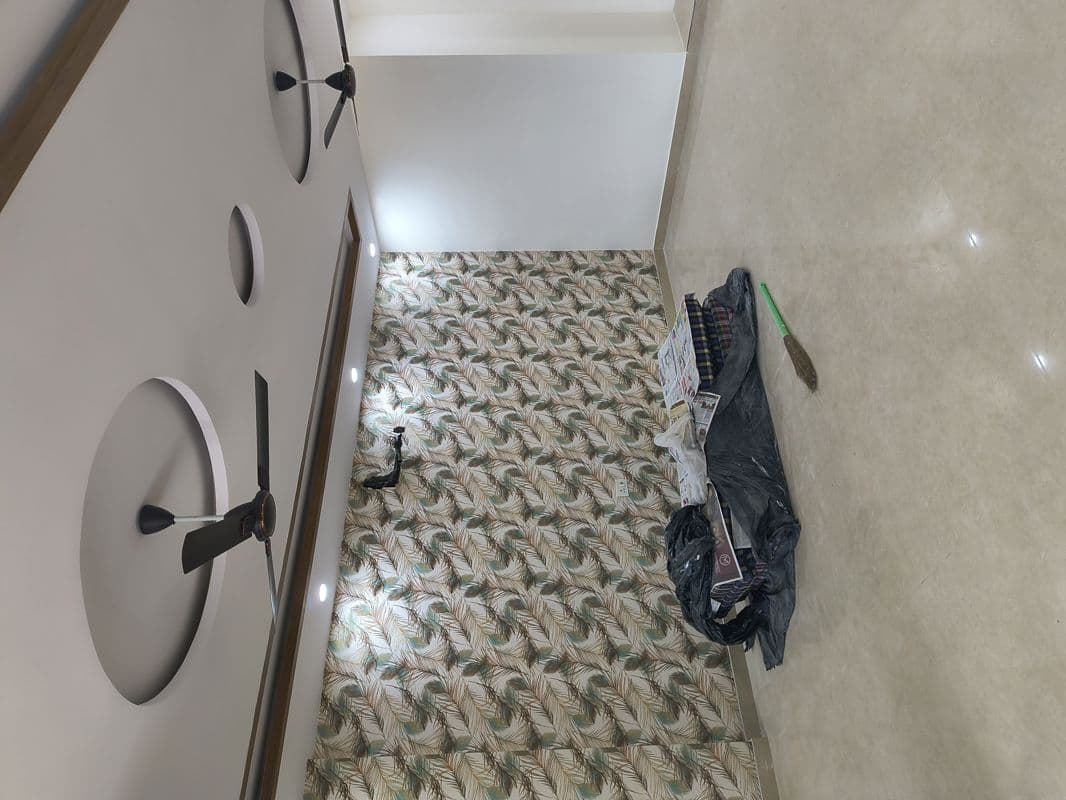 Image of Spacious 3rd Floor 6 BHK in Preet Vihar Block F,  Delhi