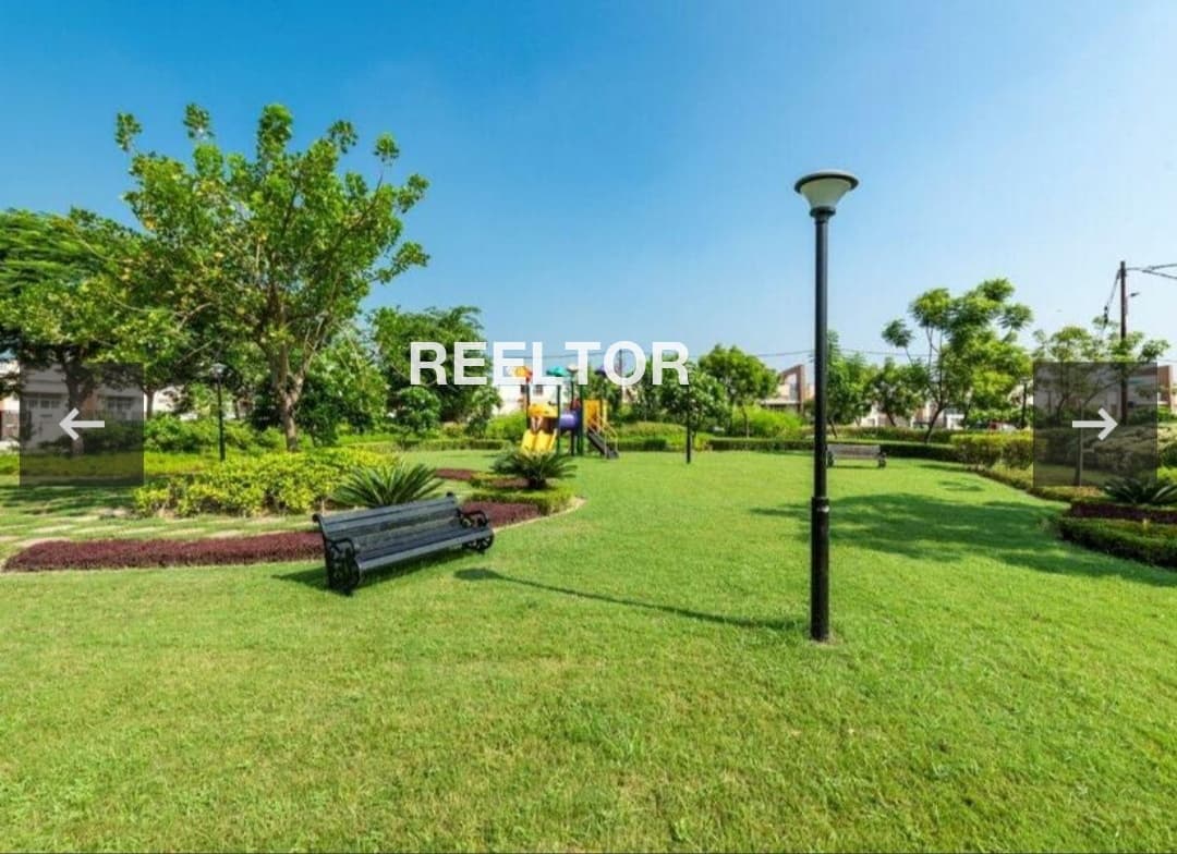 Image of Spacious 2350 sqft 5 BHK in Salt Lake Sector II, Kolkata