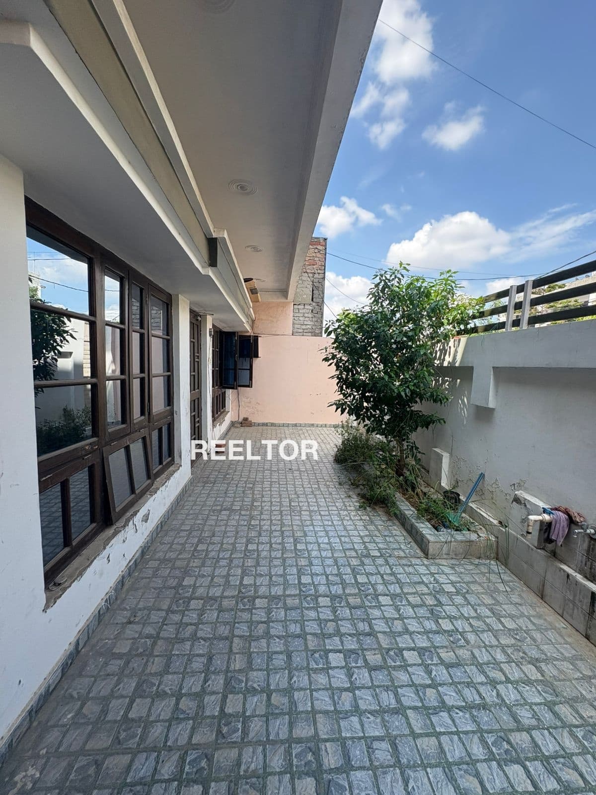 Image of 6 BHK Villa 3550 sqft Super Area in Lal Kothi