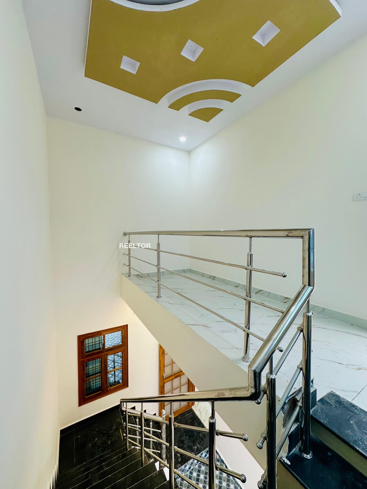 Image of 8 BHK 5th Floor Villa for Sale in Muradnagar