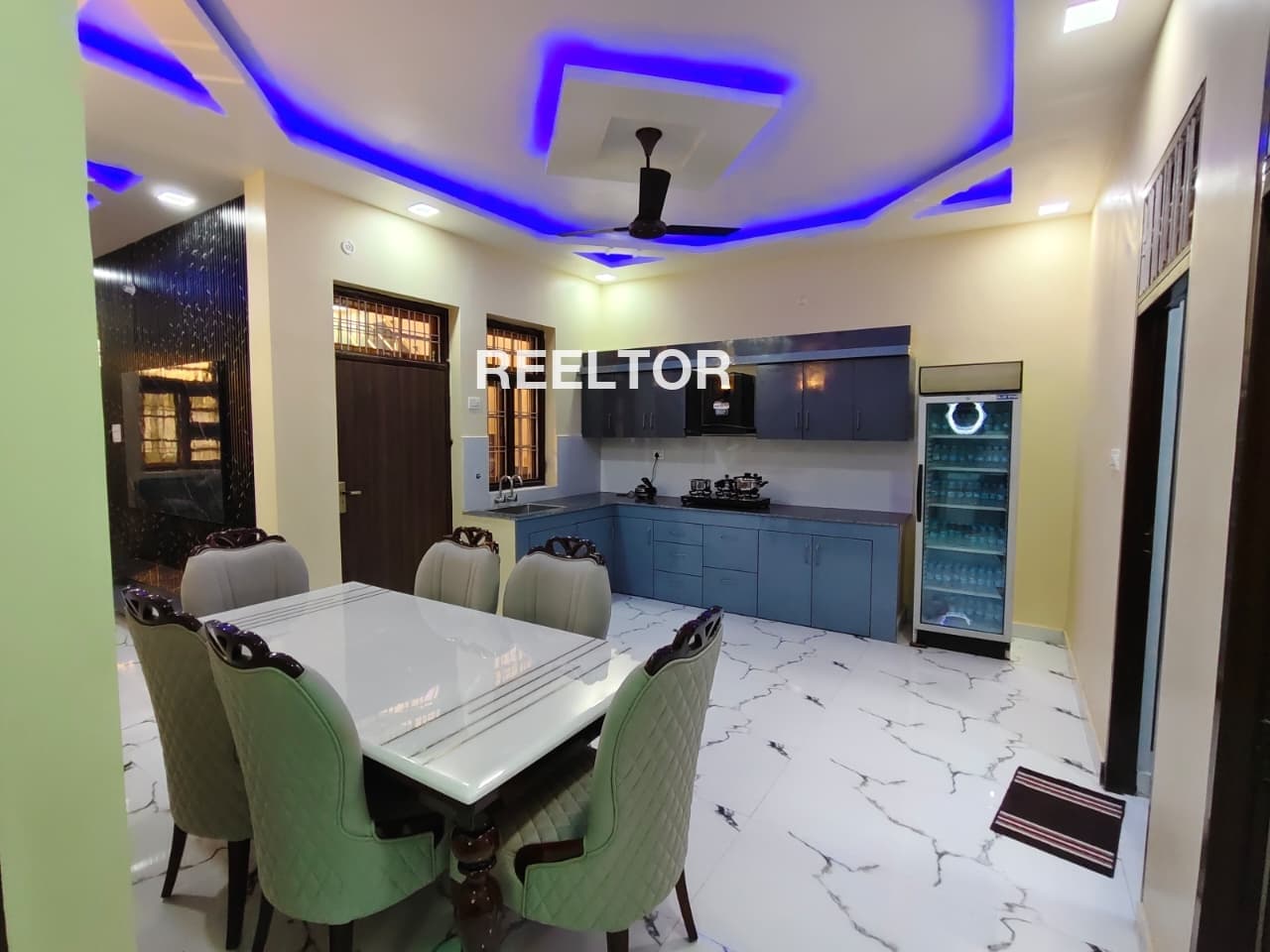 Image of Large 4900 sqft 7 BHK for Sale in Rohini Sector 2