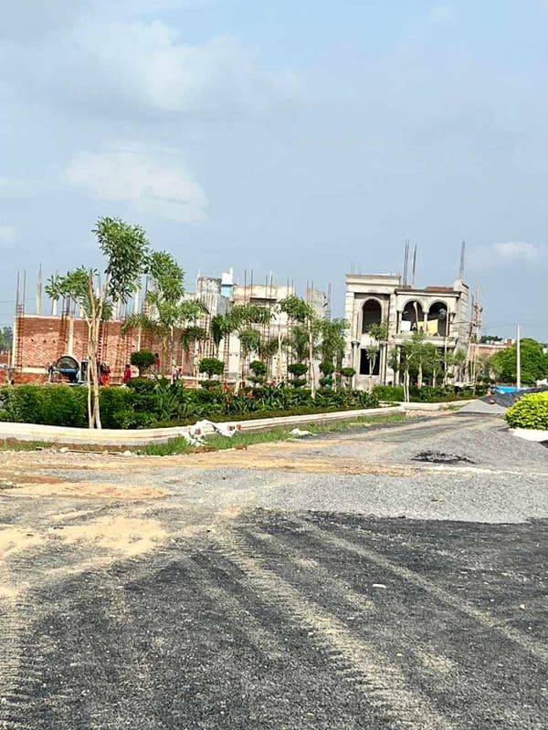 Image of Garden-View 8 BHK Villa in Rohini Sector 21