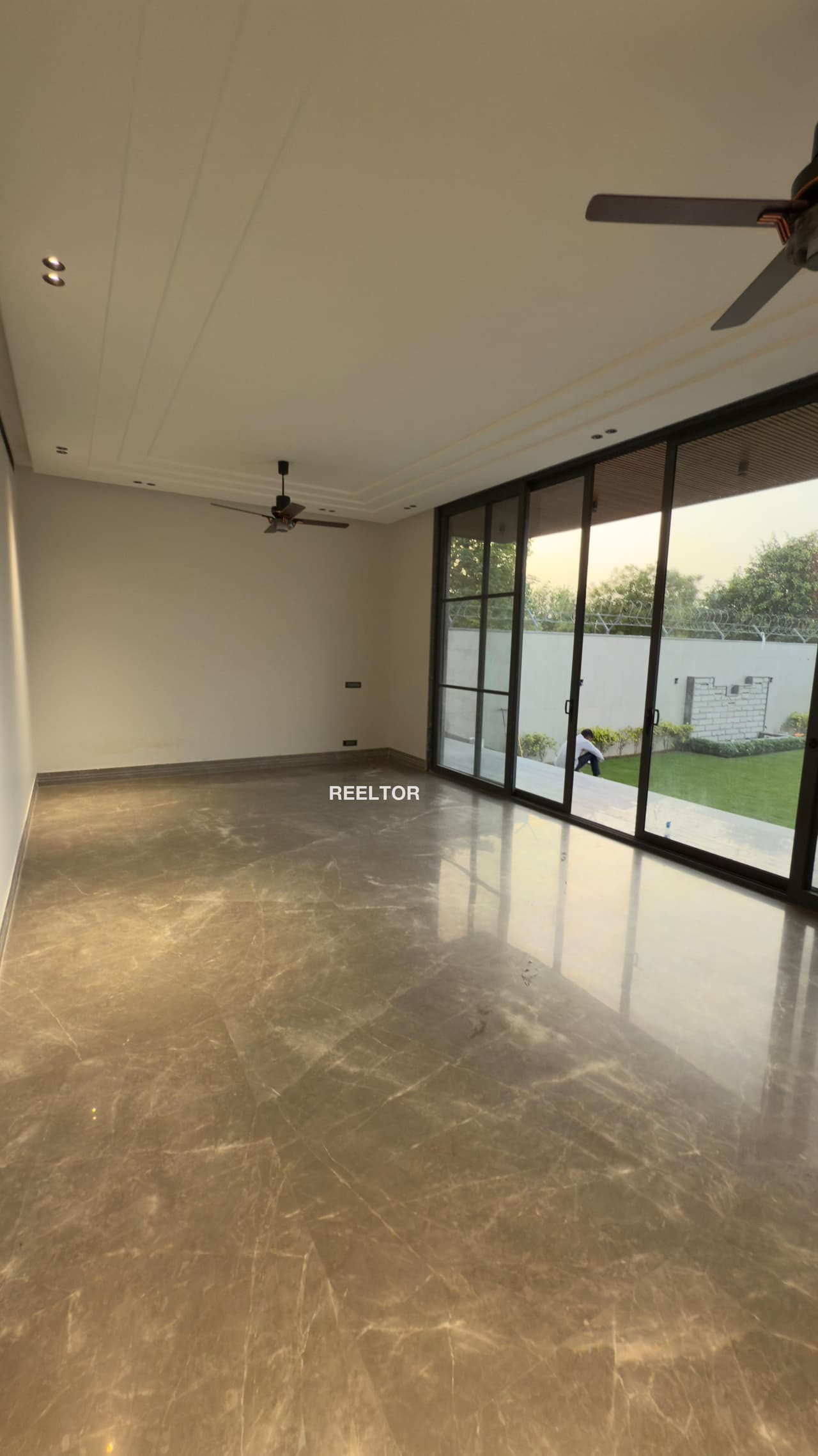 Image of Spacious 3rd Floor 7 BHK in Hazipur, Ghaziabad