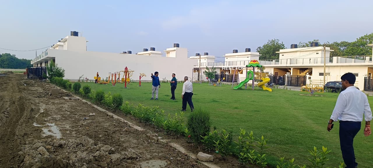 Image of 8 BHK with 1596 sqft Net Area in Sector 21A