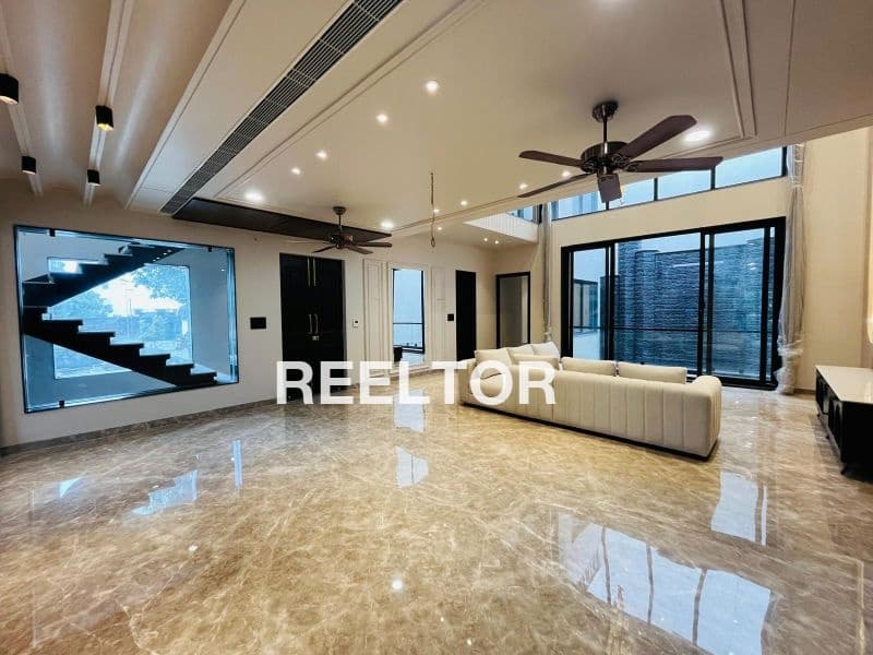 Image of New Listing: 6 BHK Villa for Sale in sector 58