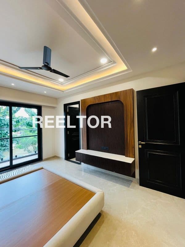 Villa For Rent In Sadhna Enclave Hauz Khas