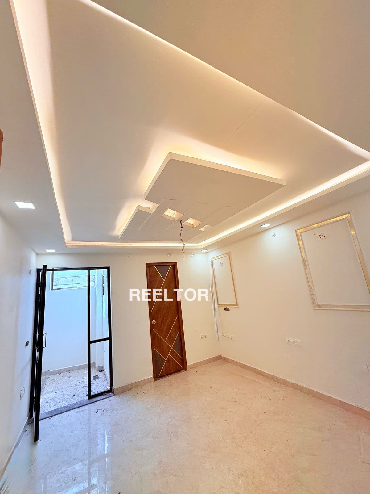 Image of Metro Nearby 6 BHK Villa for Rent in KK NAGAR Sector 12