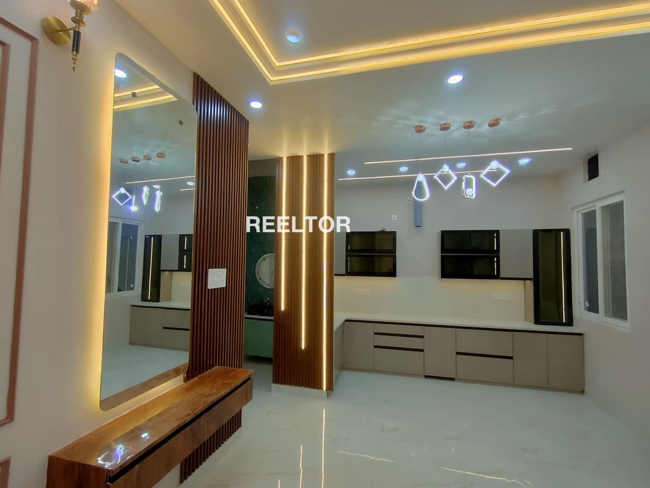 Image of Madhuban Bapudham 8 BHK Villa — For Sale Today