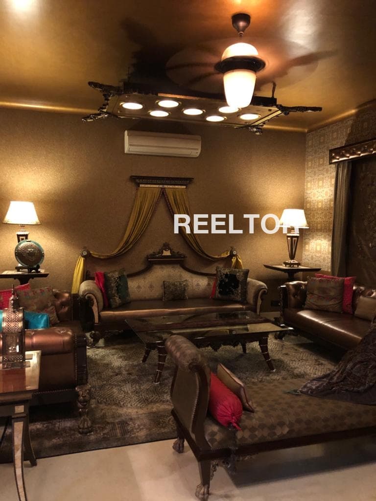 Image of New Listing: 7 BHK Villa for Sale in R K Puram Sector 9