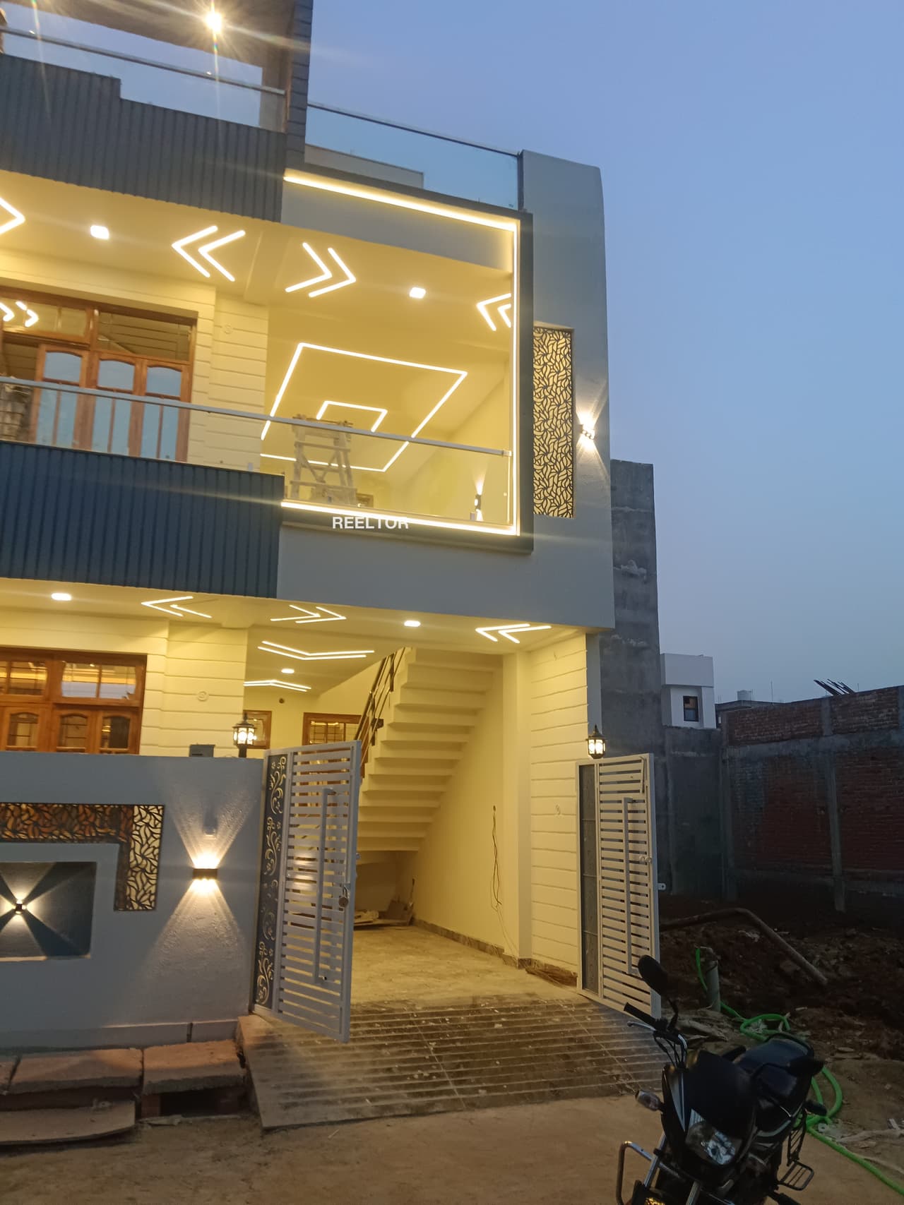 Image of Well-Connected 7 BHK Villa in Diggi Road