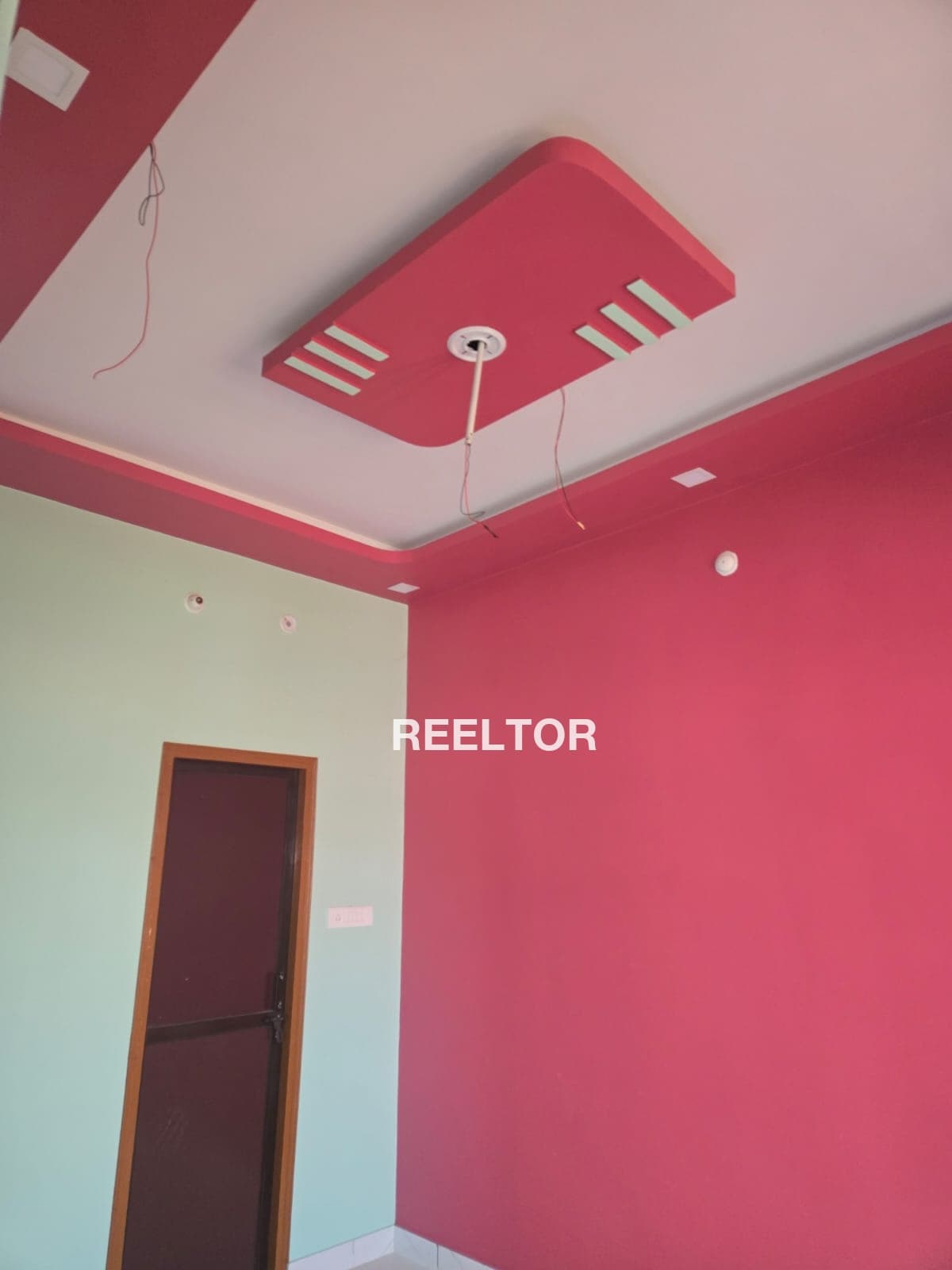 Image of Semi luxury 6 BHK Villa at ₹1.1Cr in Airoli Sector 17