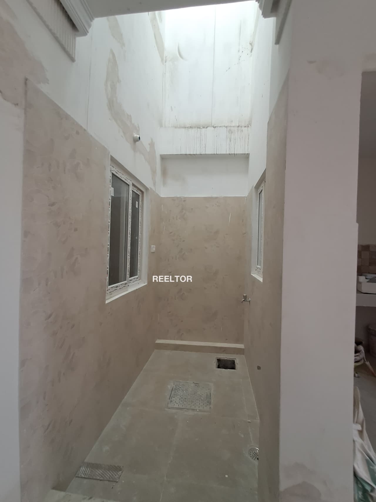 Image of Airy 1st Floor 6 BHK Villa in Sector 21D
