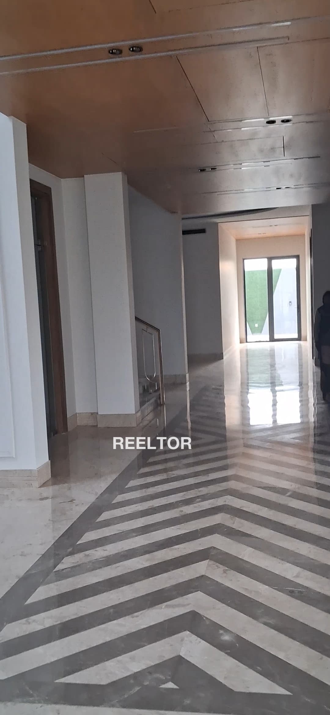 Image of Upscale 6 BHK Villa for Sale in sector 63a