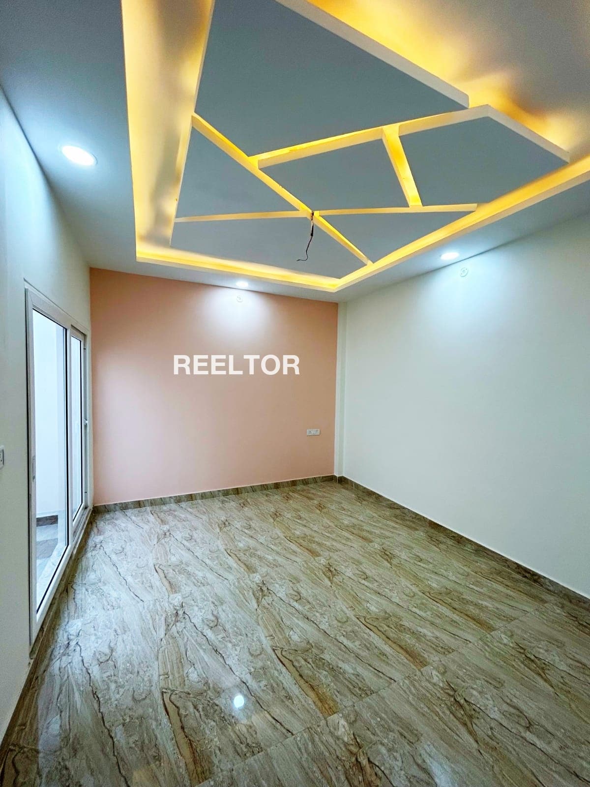 Image of Sprawling 6 BHK Villa for Rent in Shastri Nagar