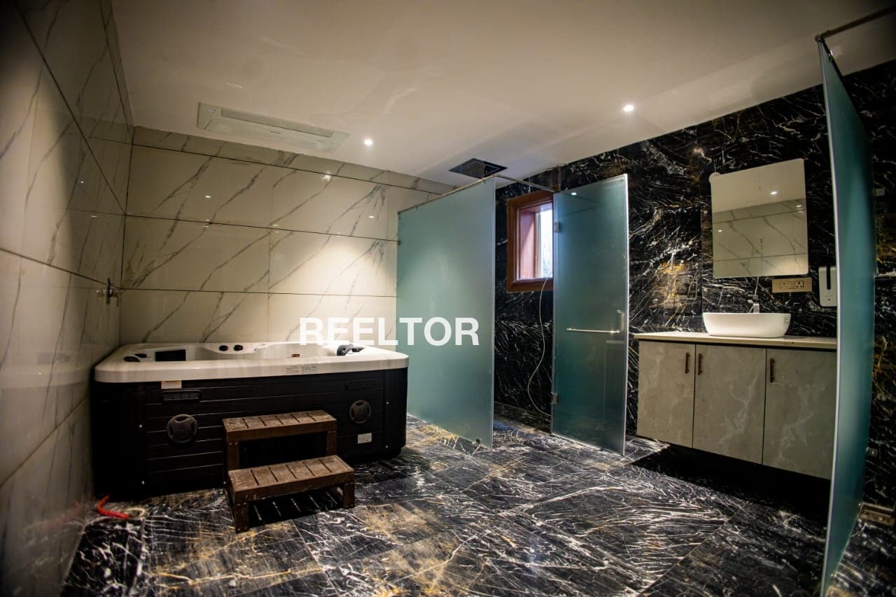 Image of Spacious 3rd Floor 7 BHK in Gandhinagar Sector 28, Ahmedabad